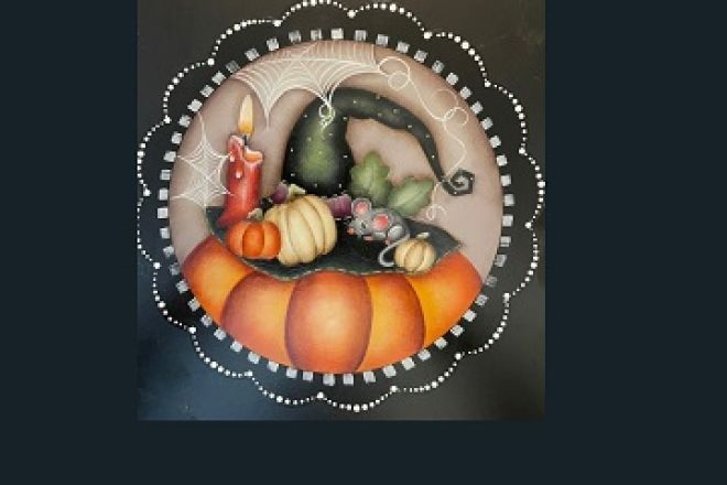 Pumpkin Topper Scallop Plate